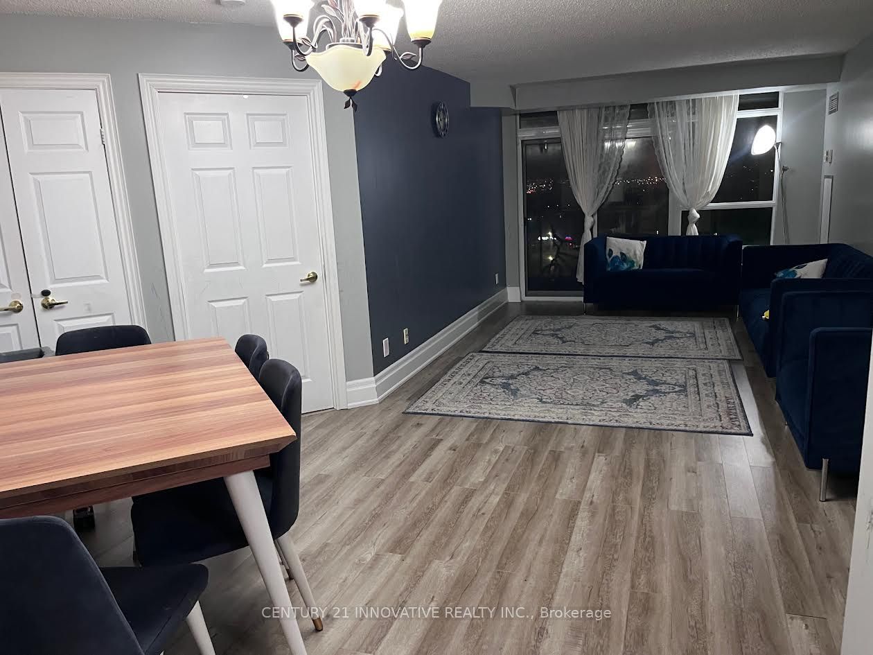 35 Kingsbridge Garden Circle 1408