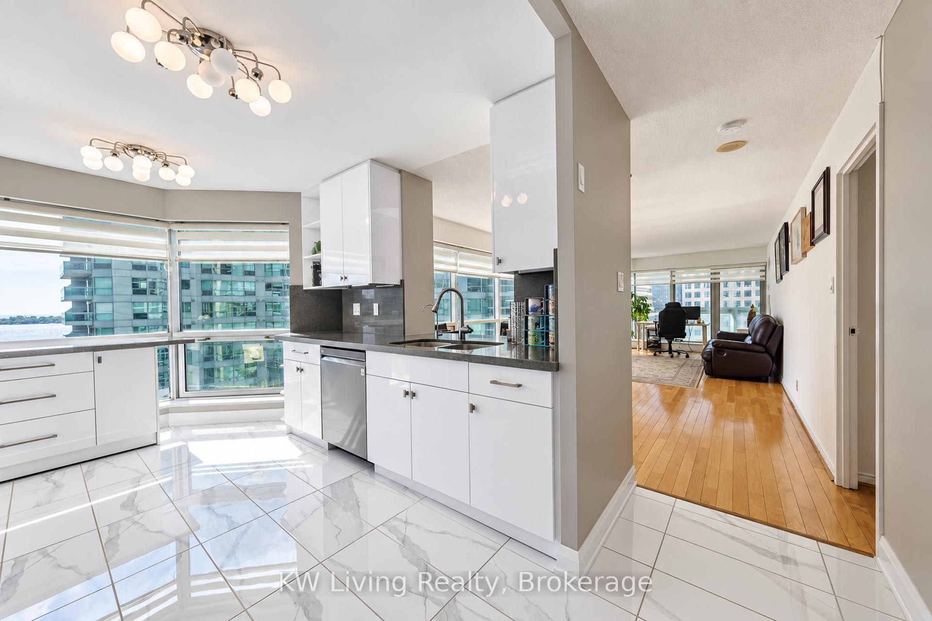 10 Yonge Street 1702