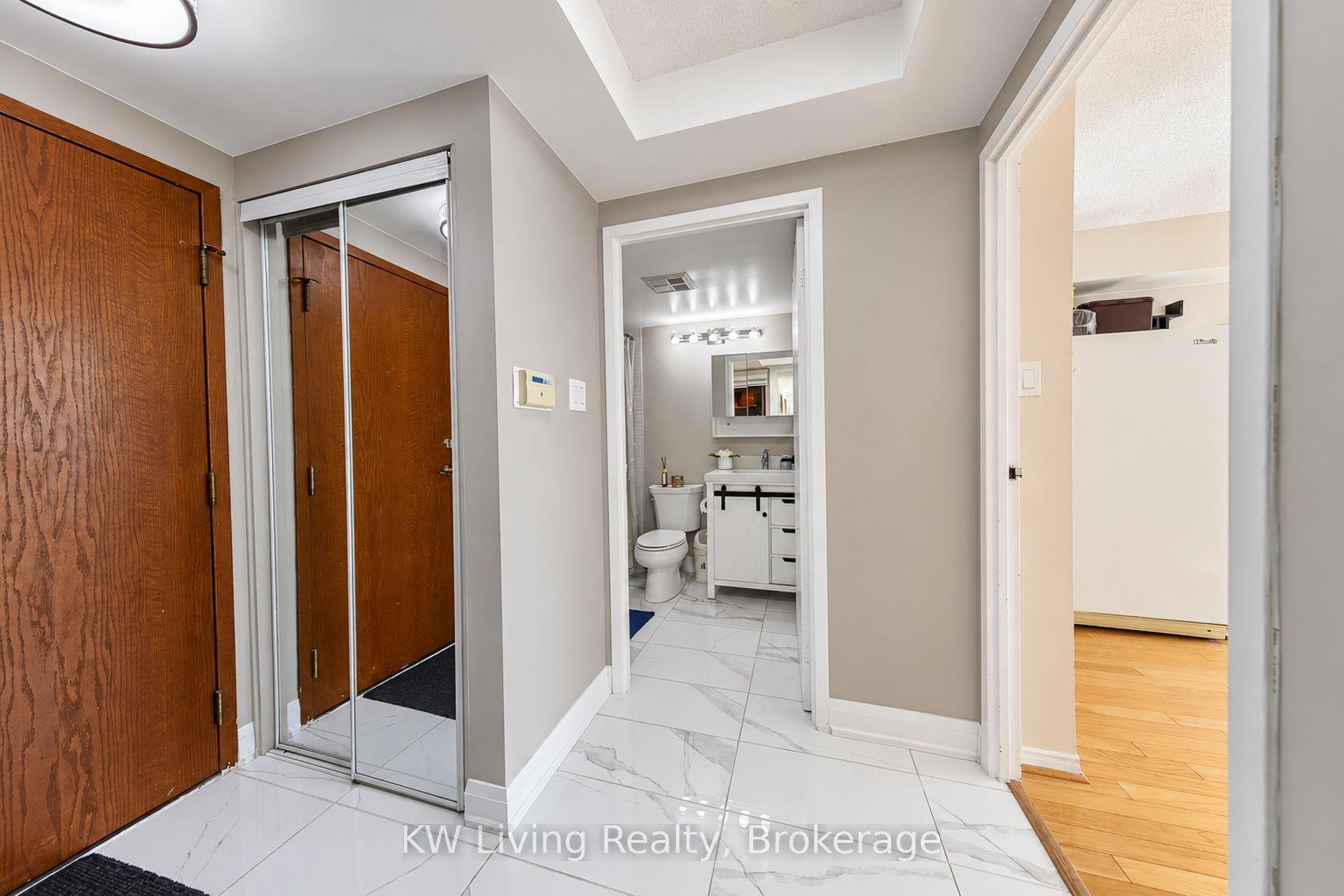 10 Yonge Street 1702