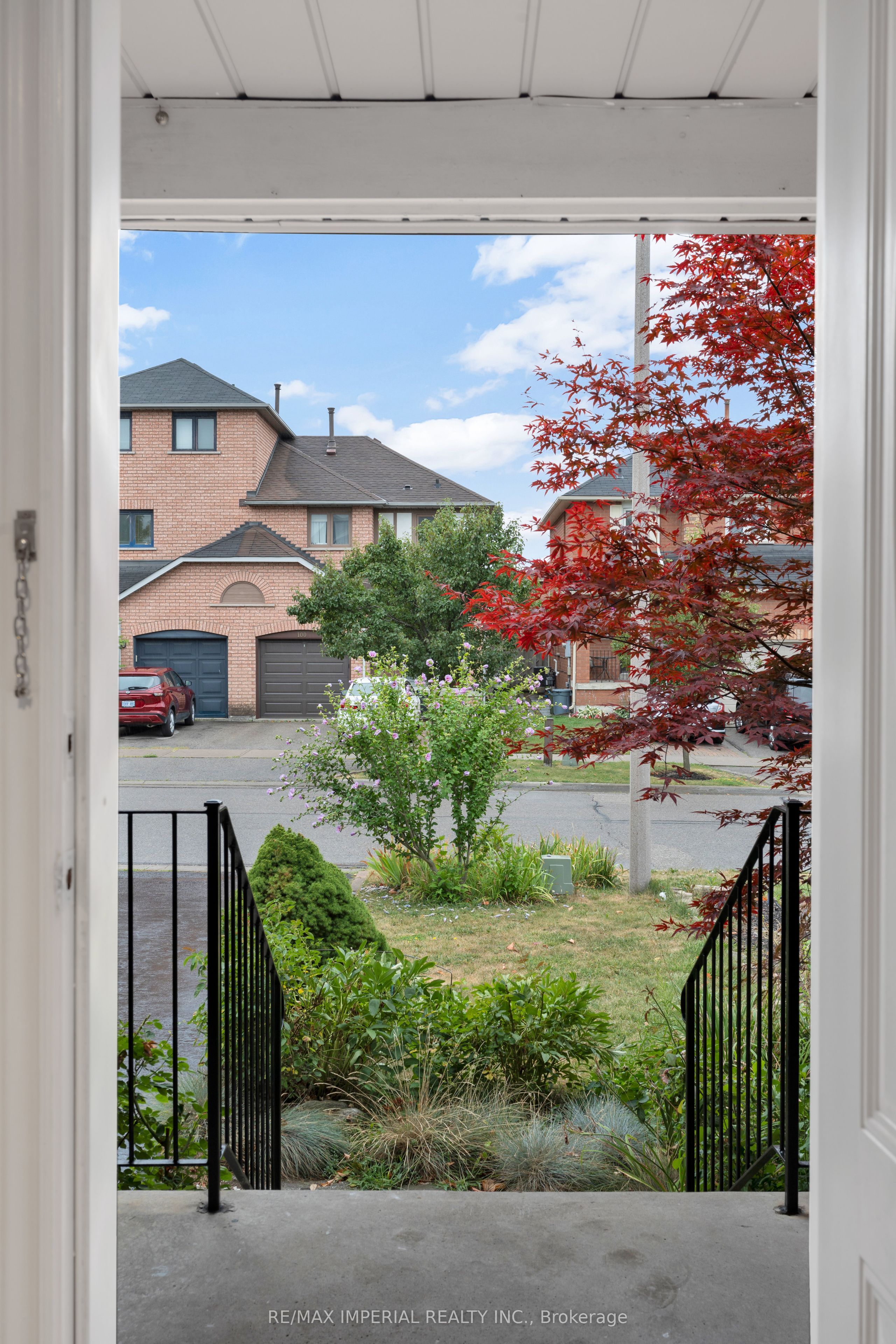 99 Islay Crescent