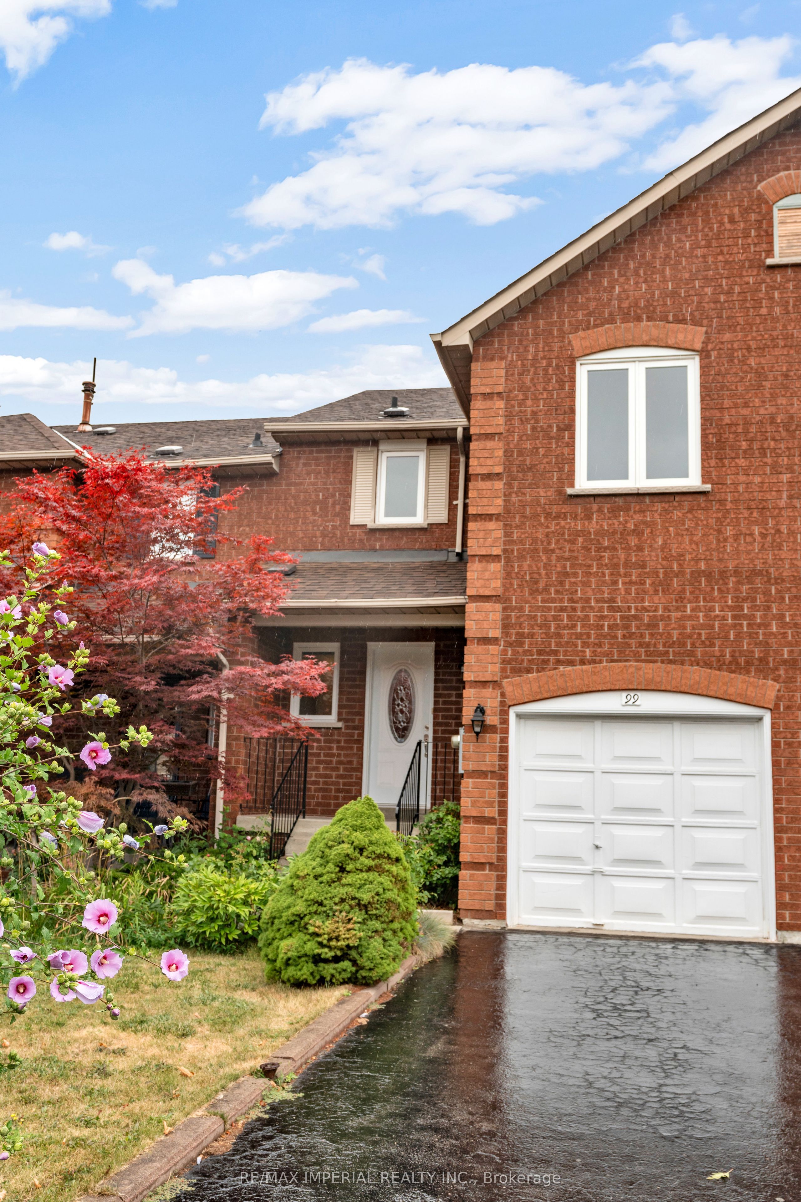 99 Islay Crescent