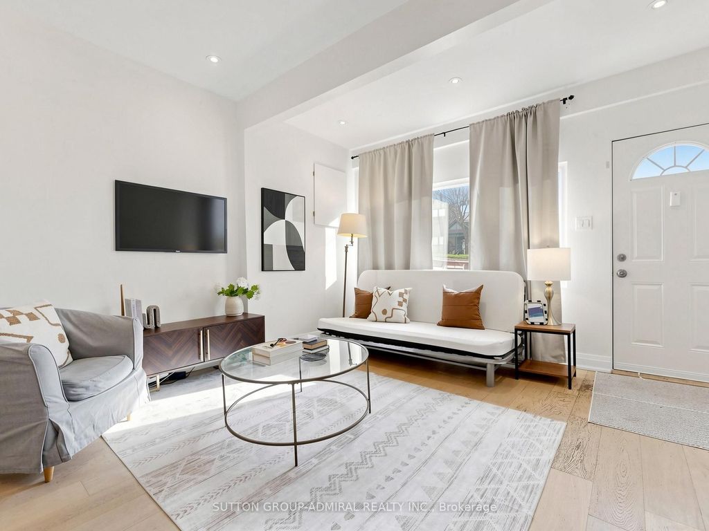 Photo of 275 Victoria Park Avenue, Toronto, ON M4E 3S6 (MLS # E13166520)
