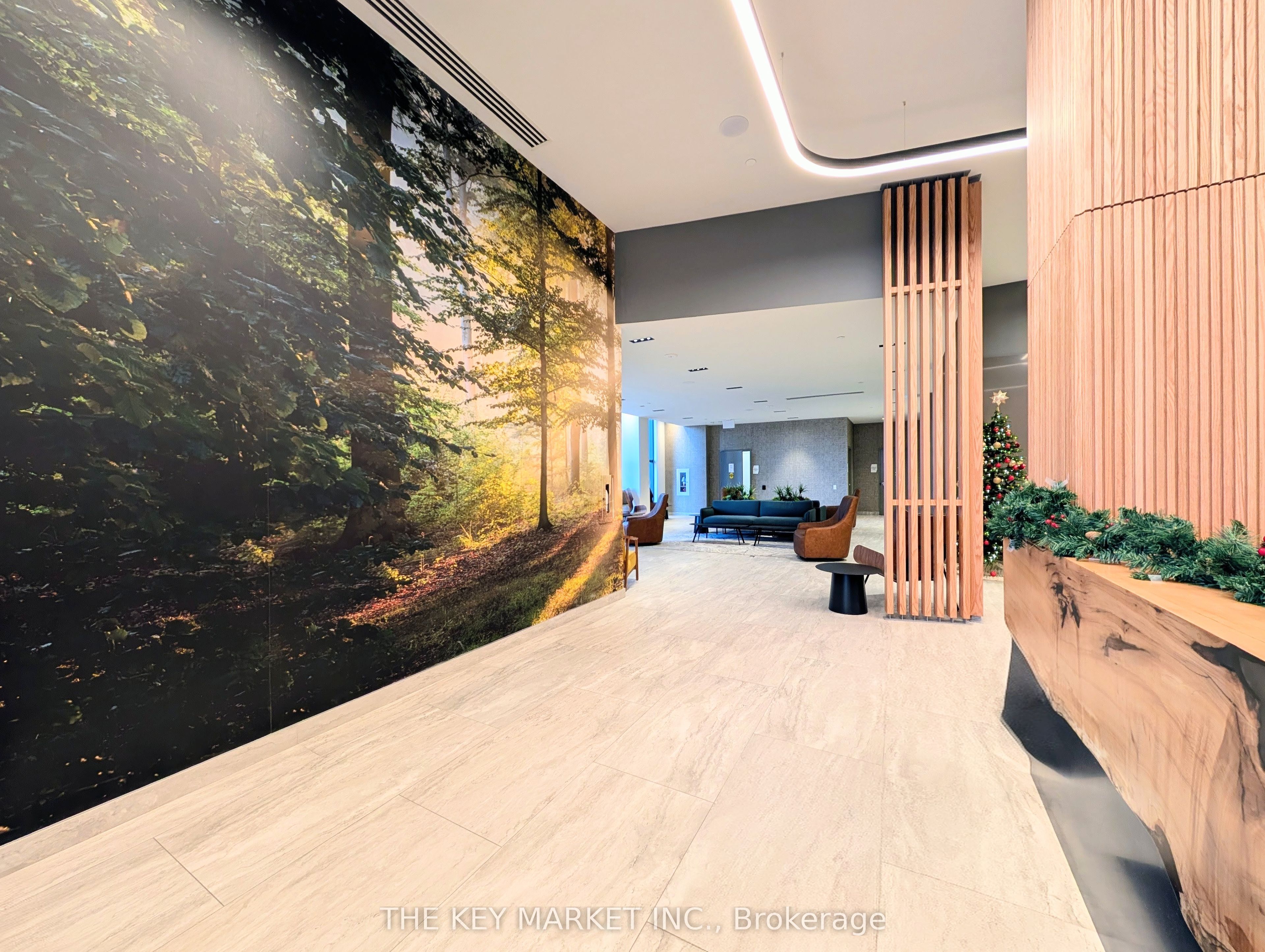 2485 Eglinton Avenue W 1502