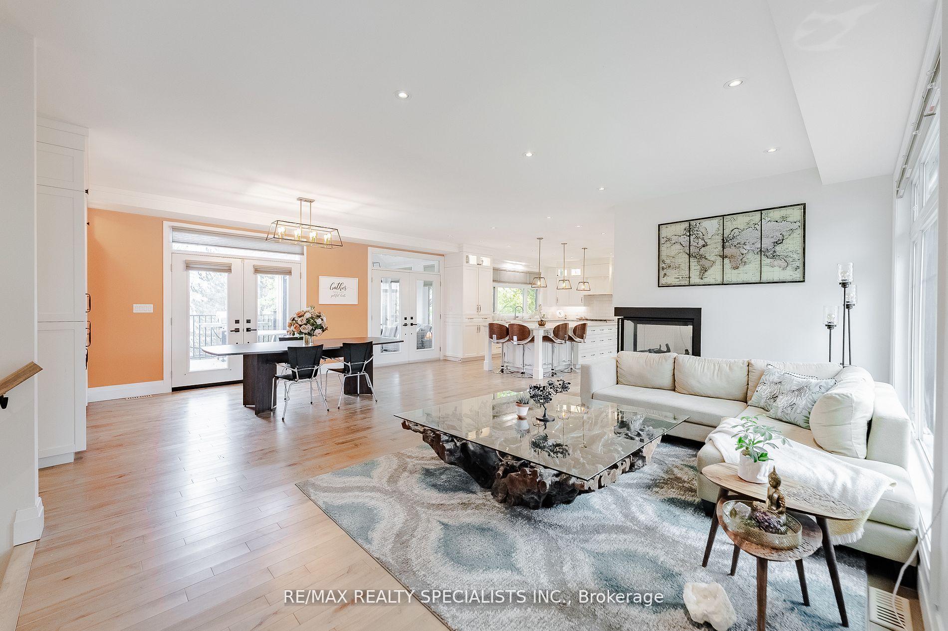 157 Confederation Street S