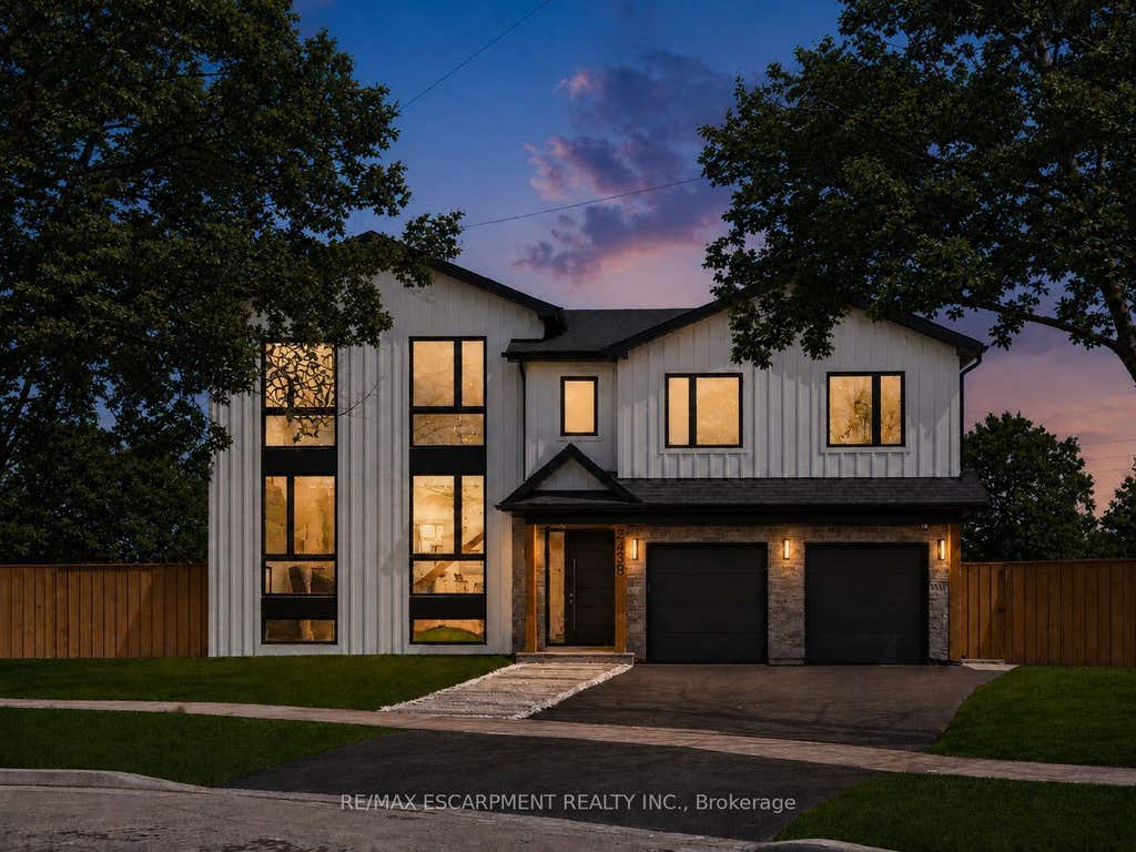 Photo of 2488 Bridge Road, Oakville, ON L6L 2H2 (MLS # W13588684)