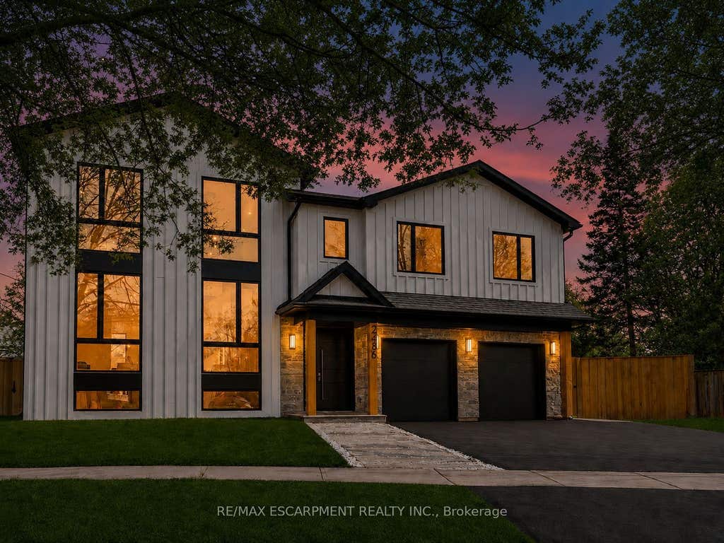 Photo of 2488 Bridge Road, Oakville, ON L6L 2H2 (MLS # W13588684)