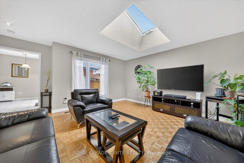 Photo of 136 Chipmunk Crescent, Brampton, ON L6R 1B7 (MLS # W12837156)