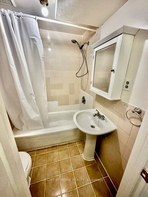 23 Paton Road Lower