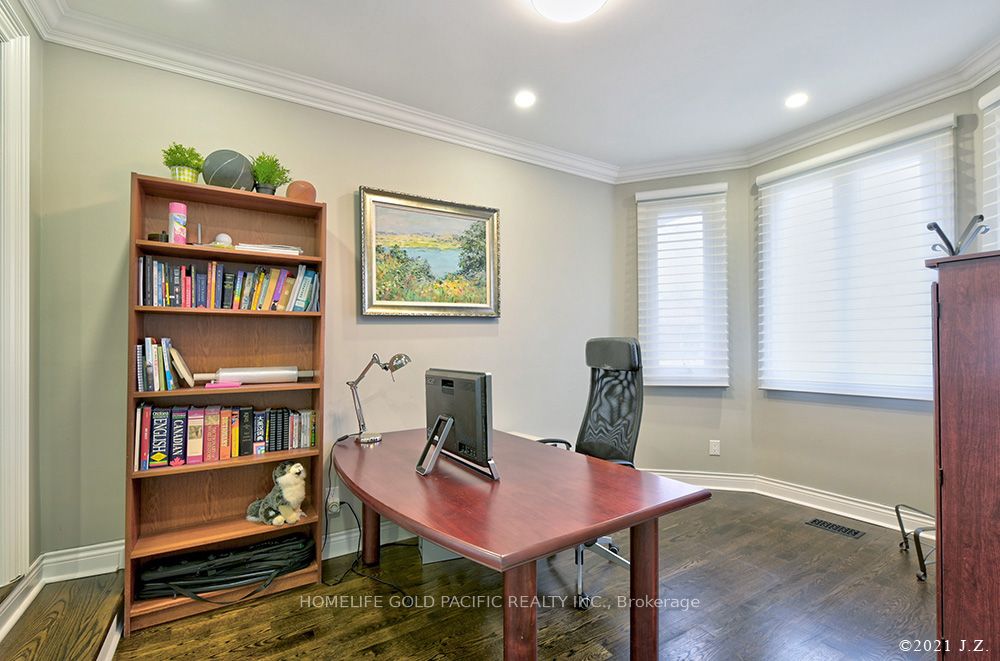 48 Havagal Crescent