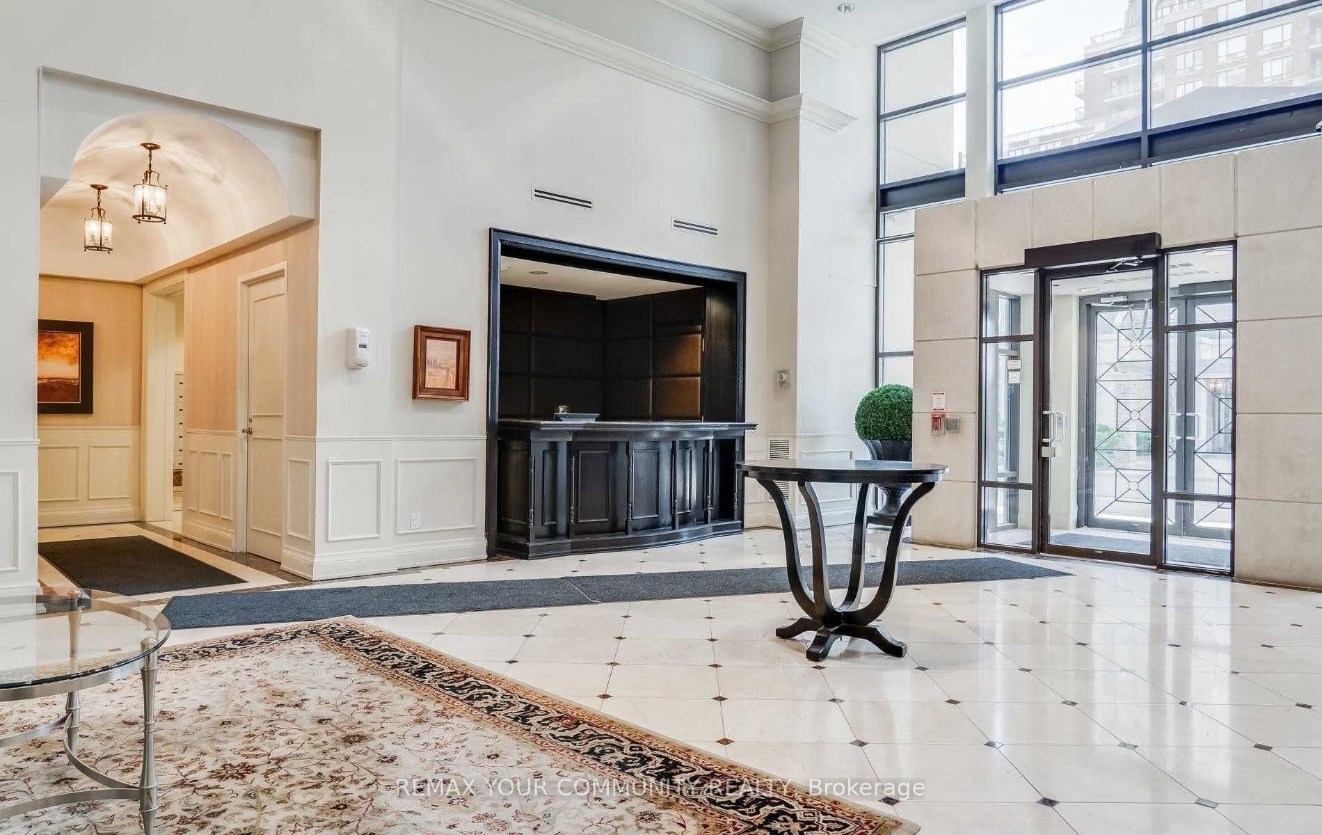 350 Red Maple Road 612