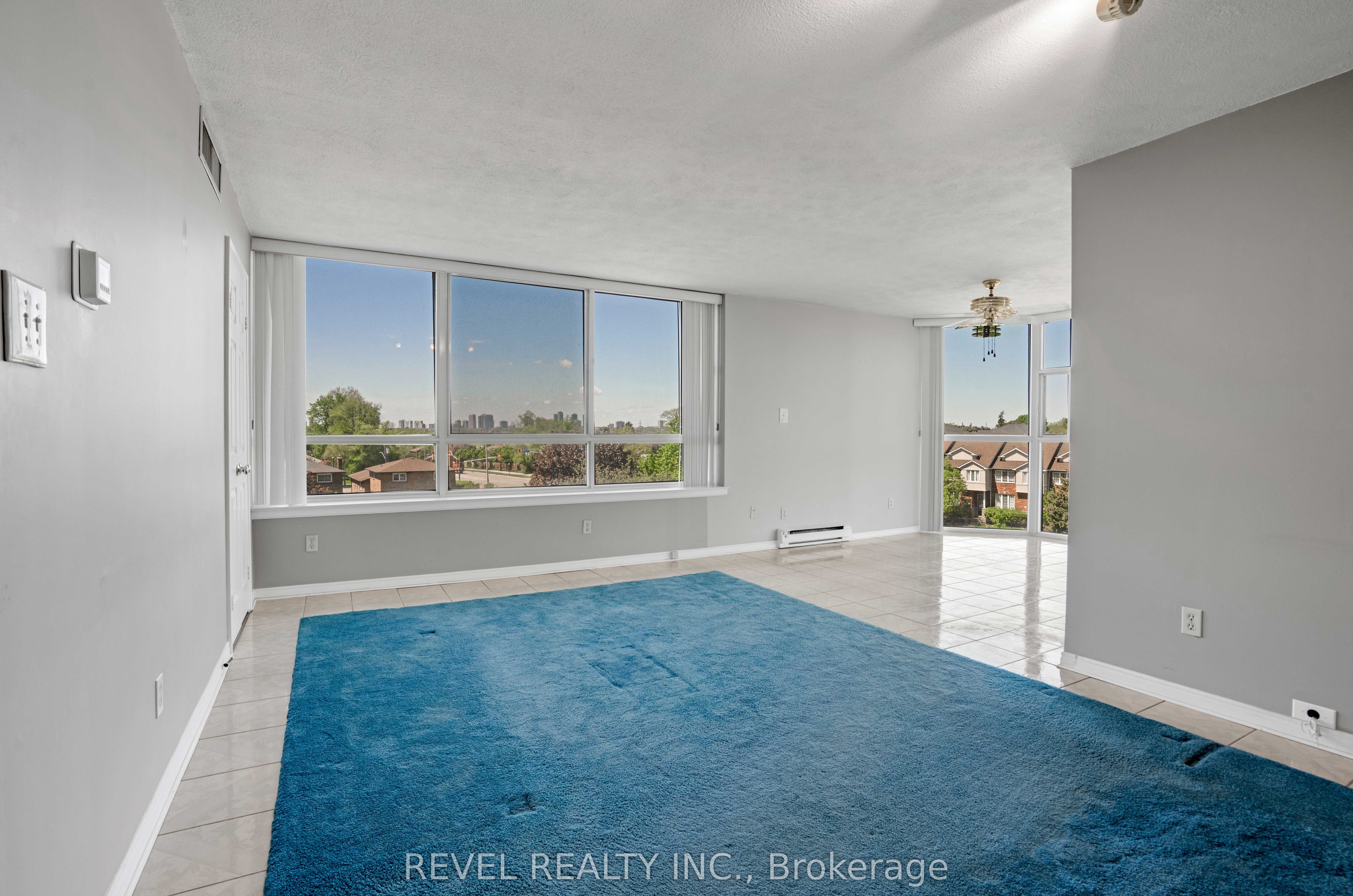 1360 Rathburn Road E 403