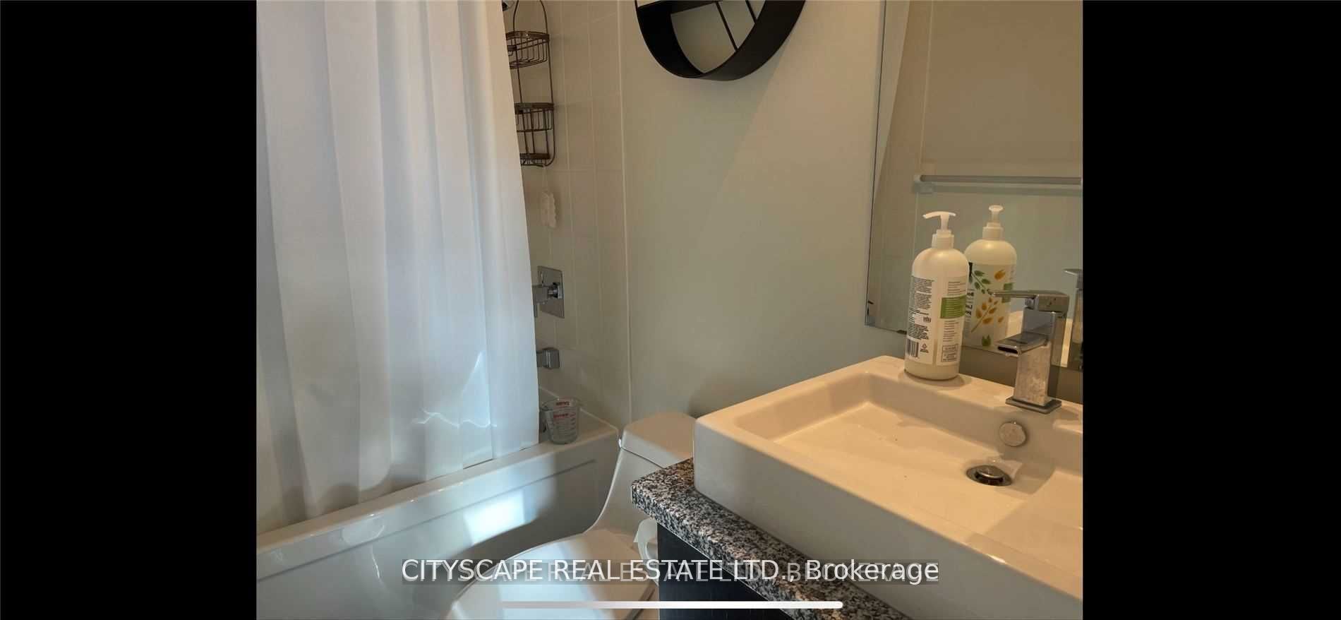 339 Rathburn Road 915