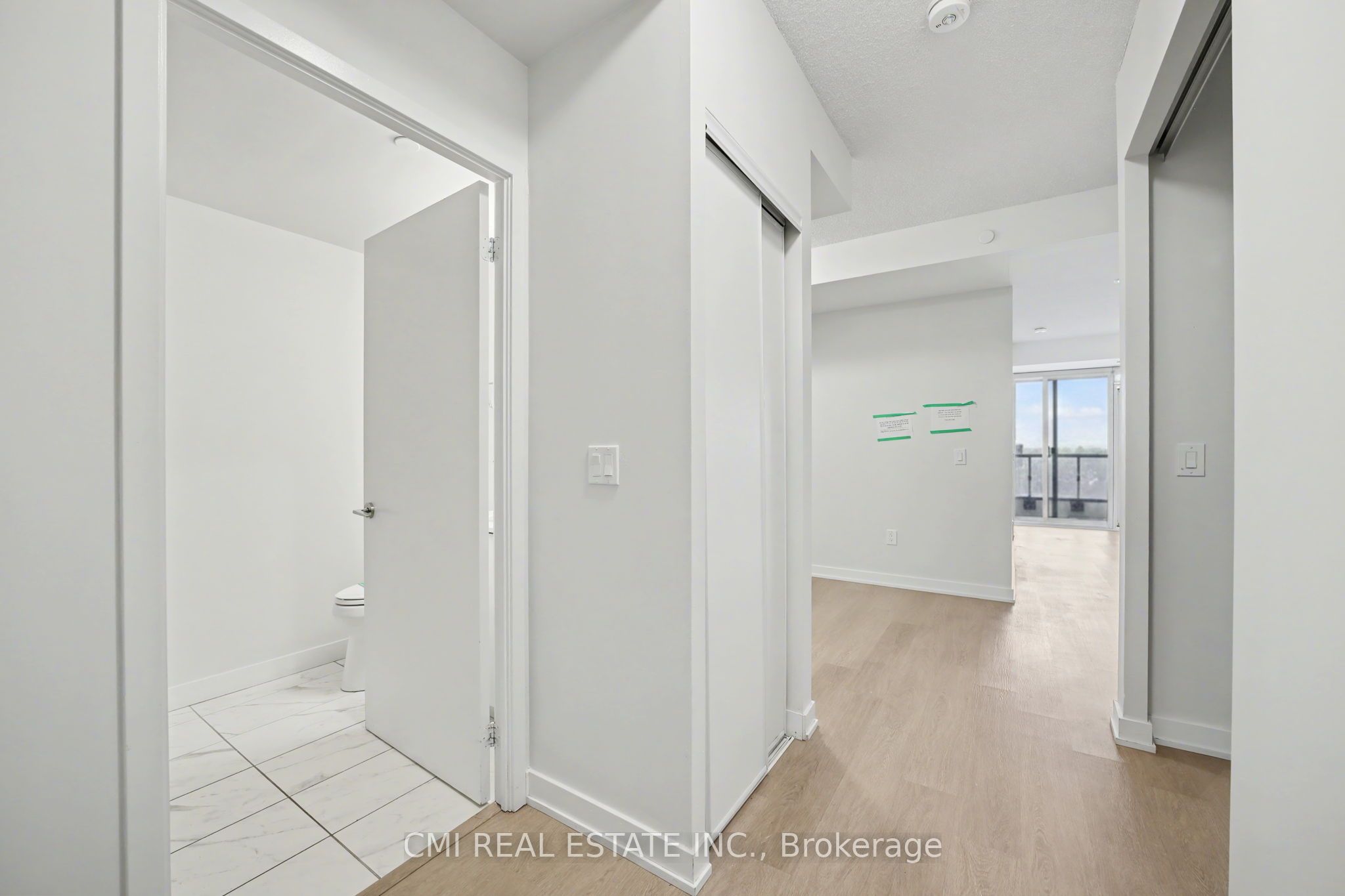 859 The Queensway N/A 623