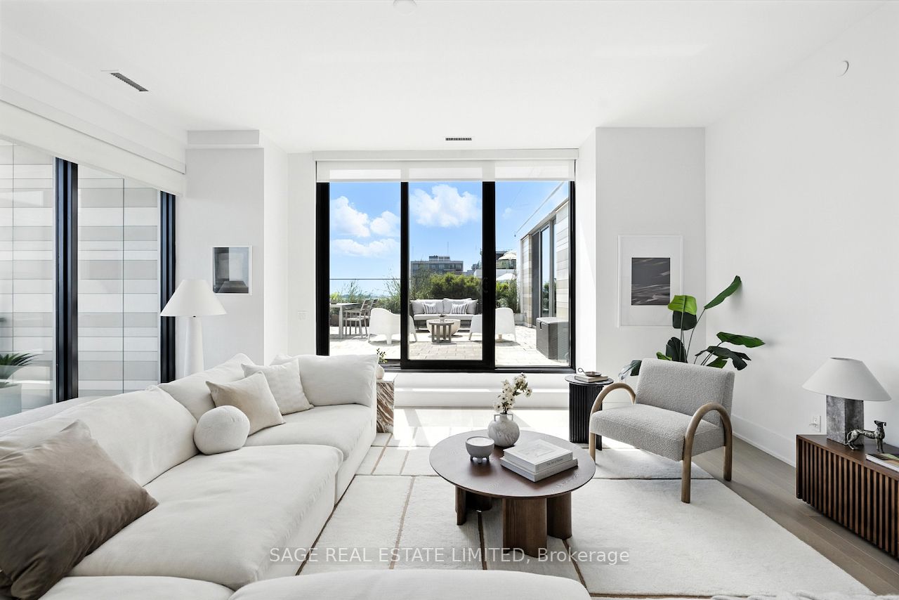 118 Merchants Wharf N/A 910