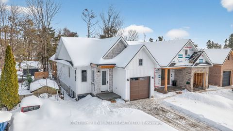 Photo of 75 Vancouver Street, Barrie, ON L4M 4M2 (MLS # S12681442)
