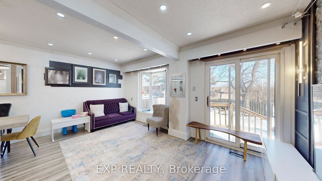 Photo of 2458 COBBINSHAW CIR Drive, Mississauga, ON L5N 2G3 (MLS # W12887424)