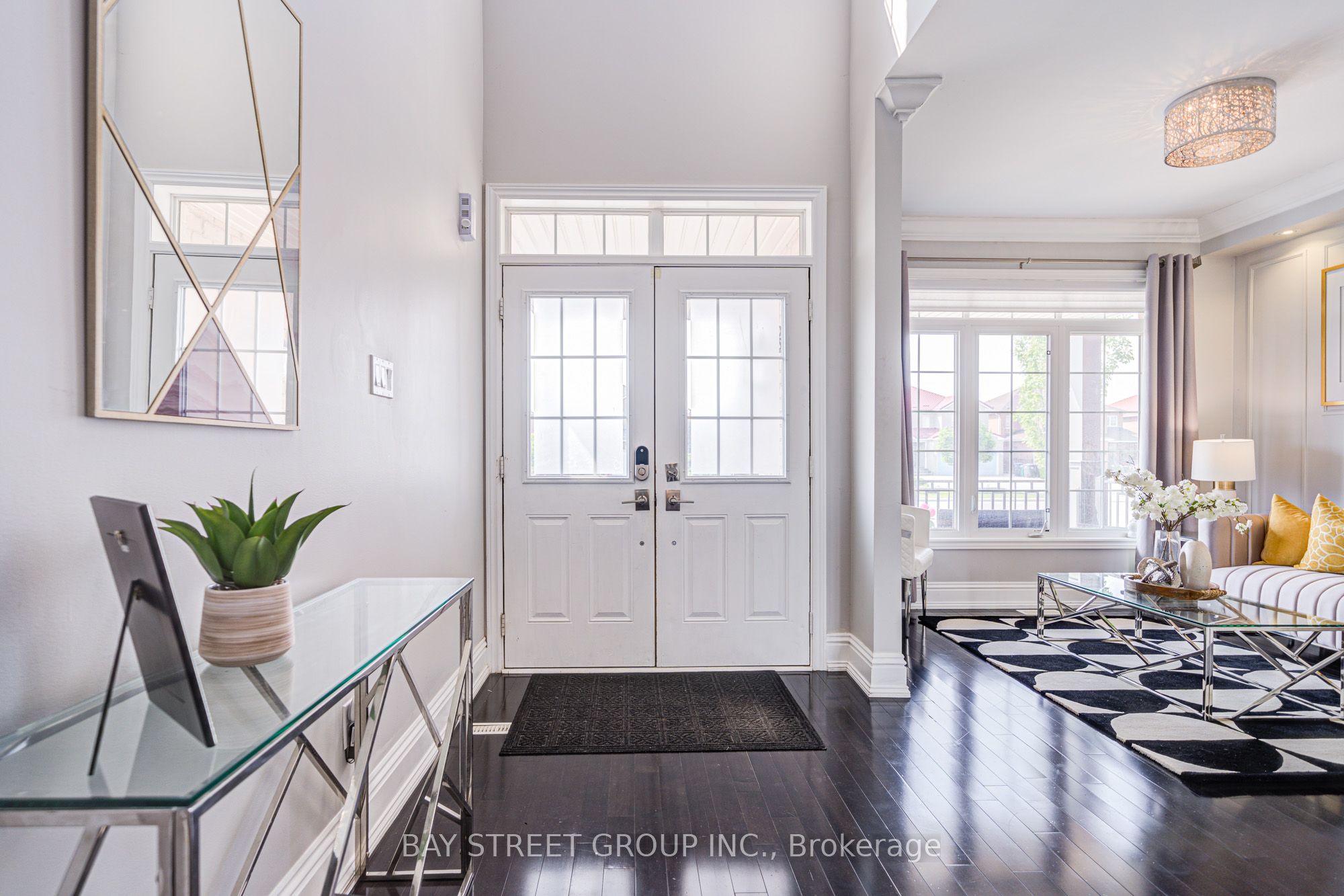 982 Bristol Road W