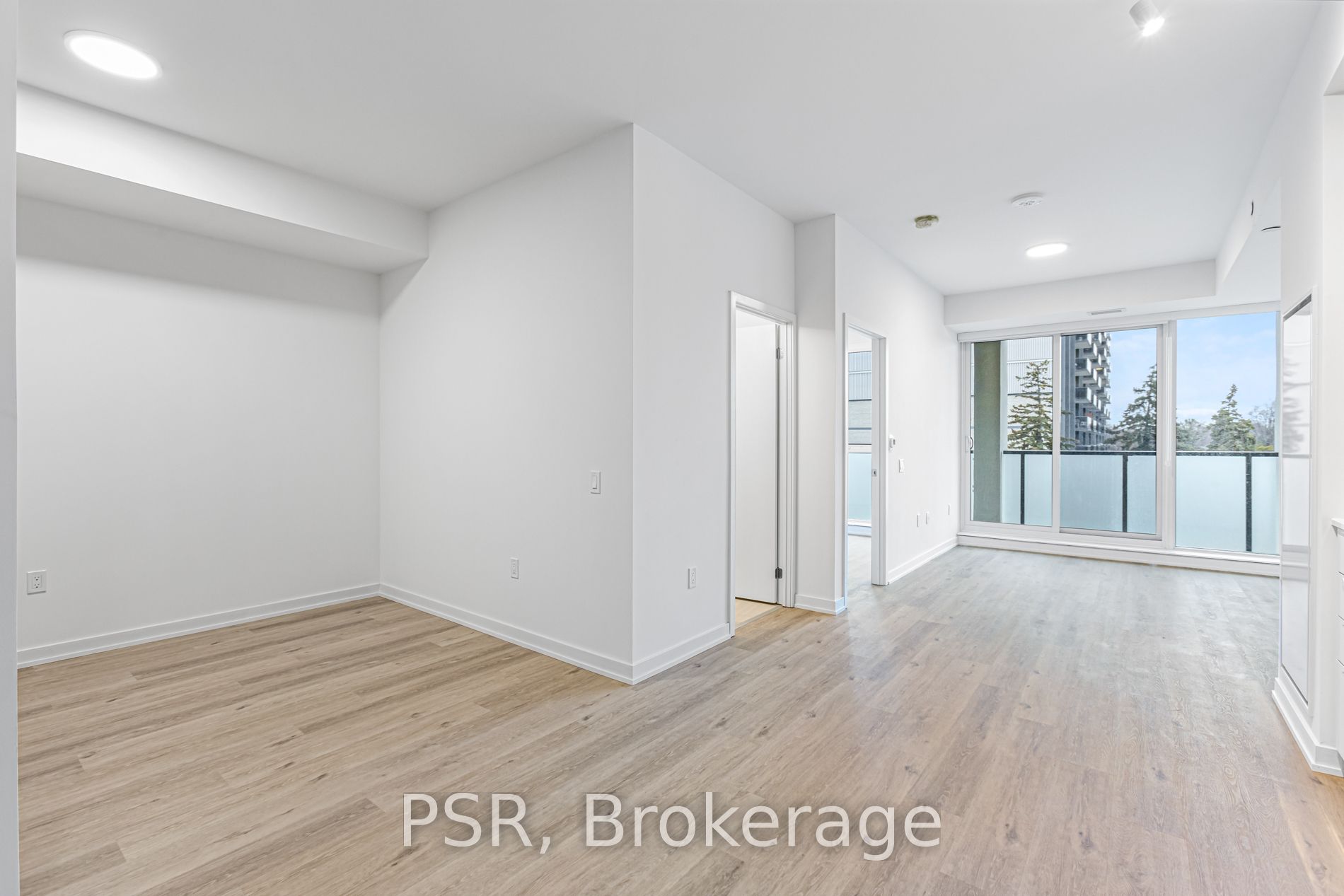 4365 Bloor Street W 514