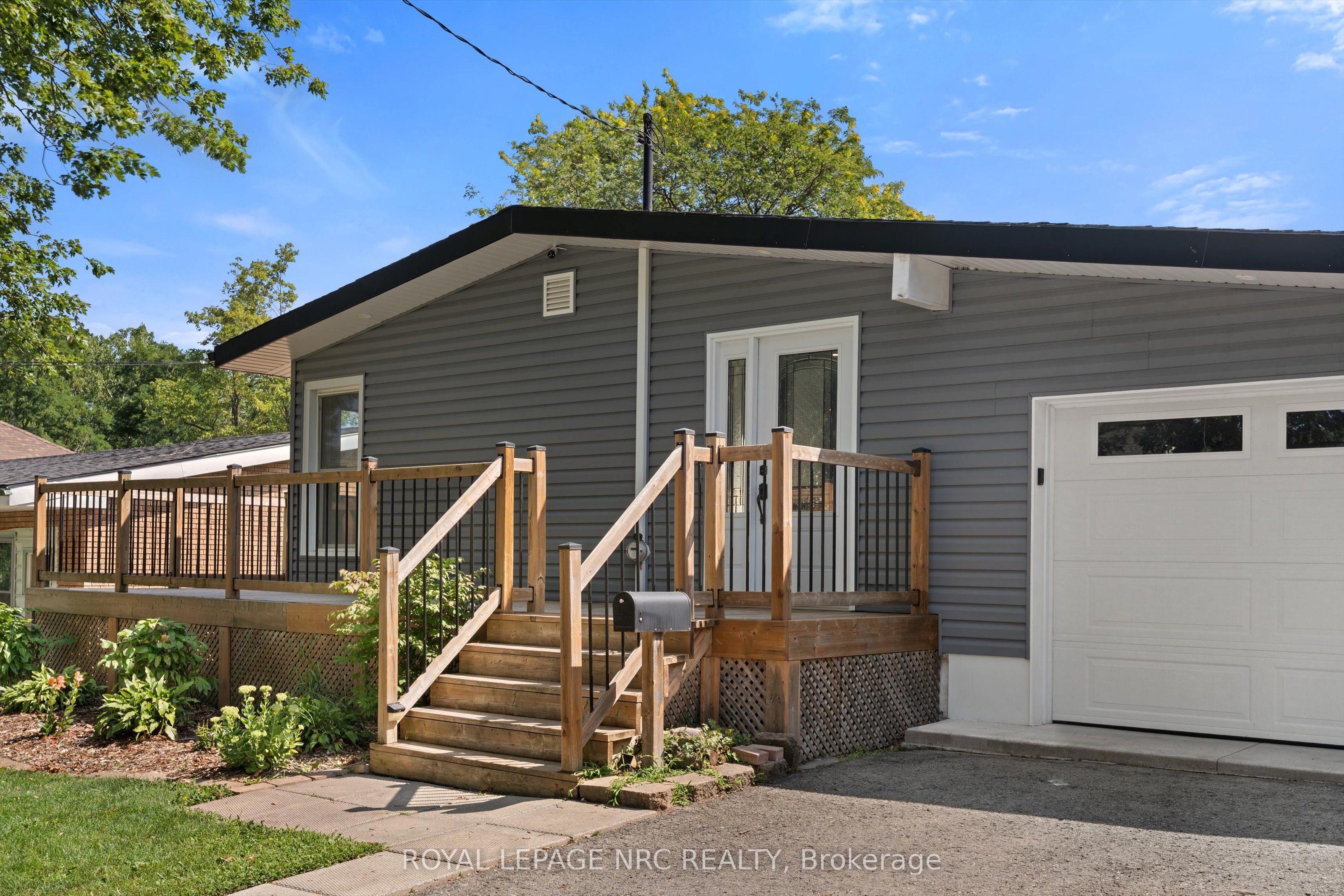 64 Welland Street N