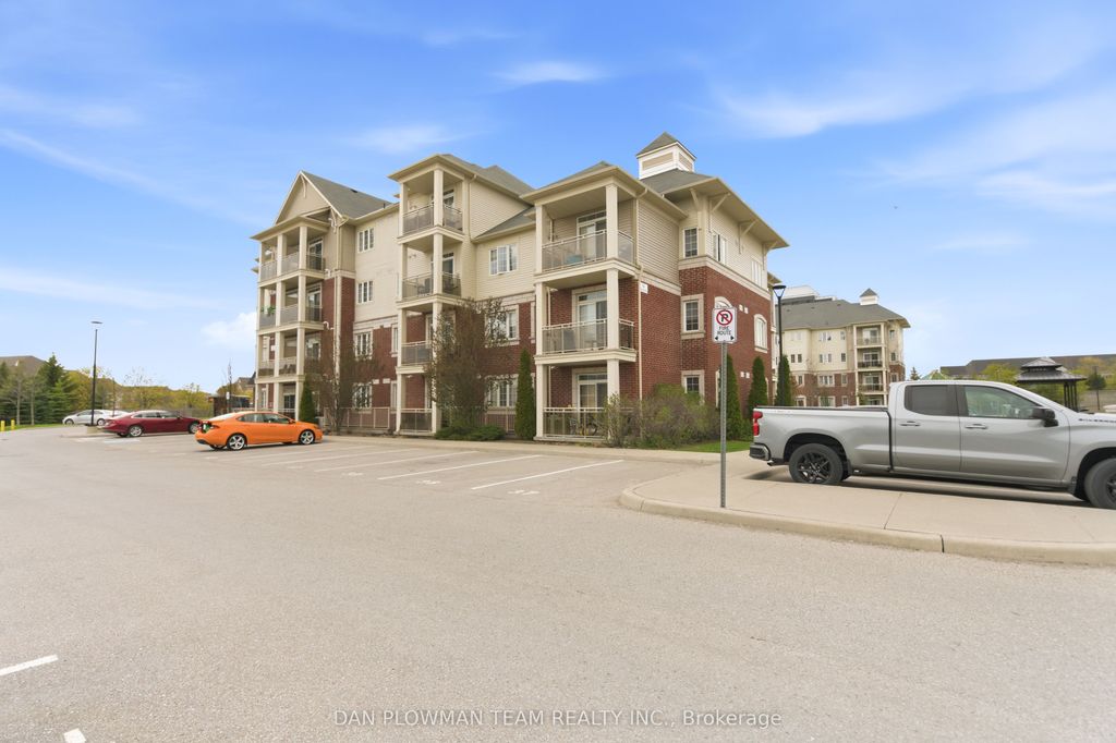 Photo of 84 Aspen Springs Drive #419, Clarington, ON L1C 0V3 (MLS # E13092458)
