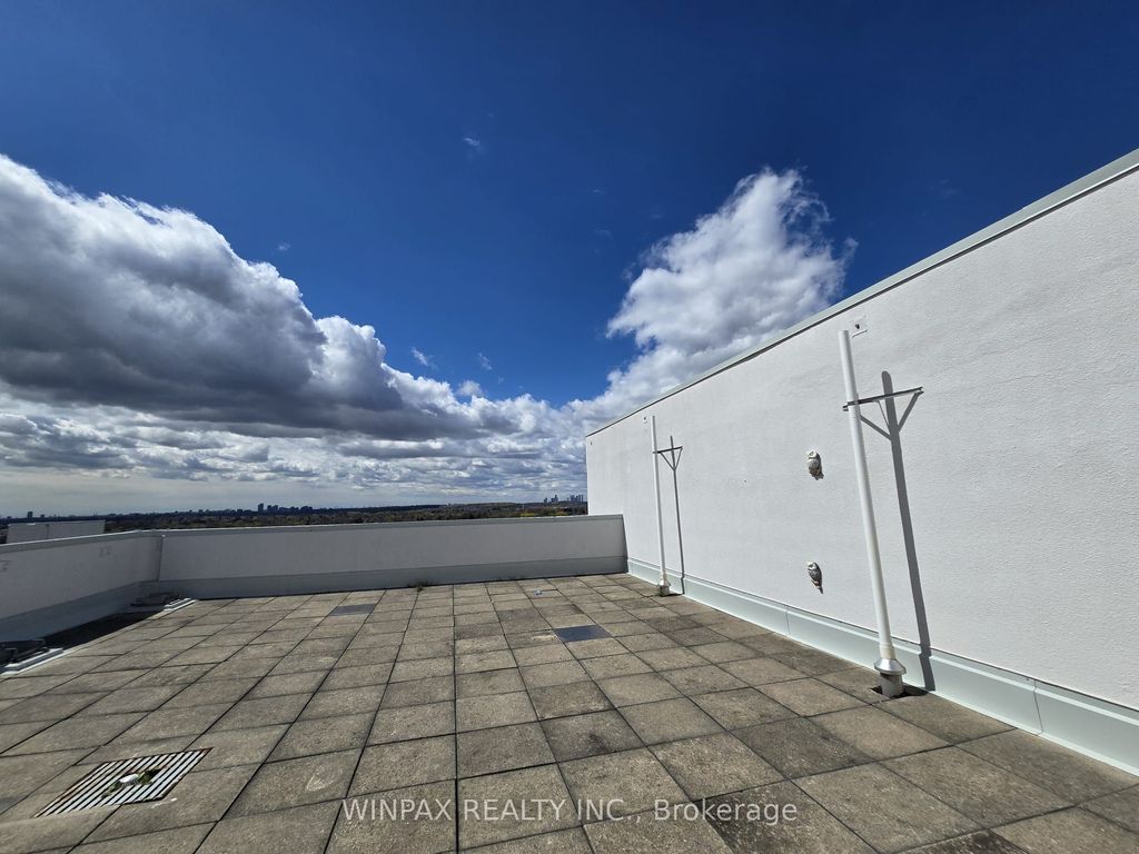 Photo of 20 Harding Boulevard #1202, Richmond Hill, ON L4C 9S4 (MLS # N13073358)