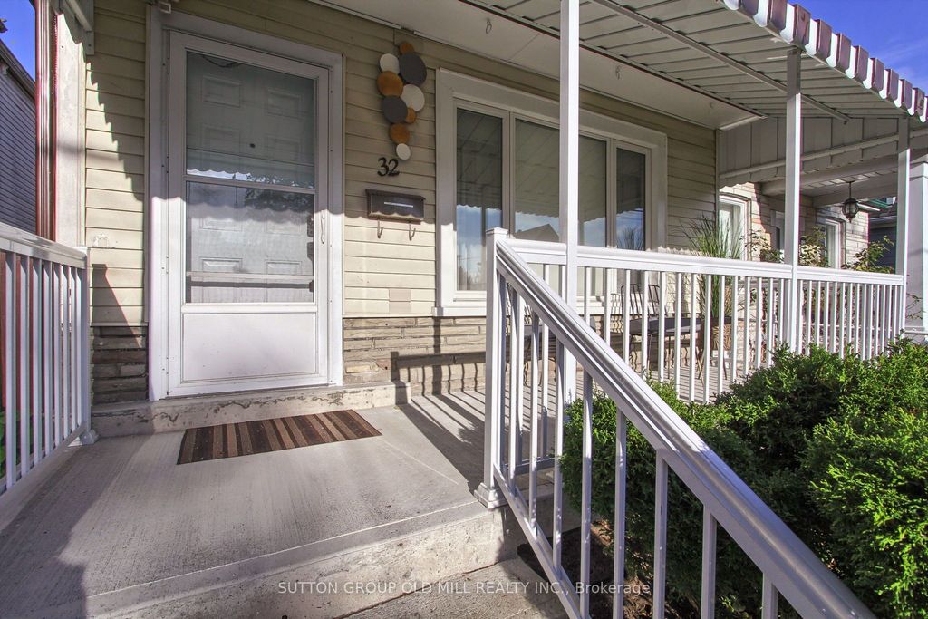 Photo of 32 Florence Crescent, Toronto, ON M6N 4E4 (MLS # W12710456)