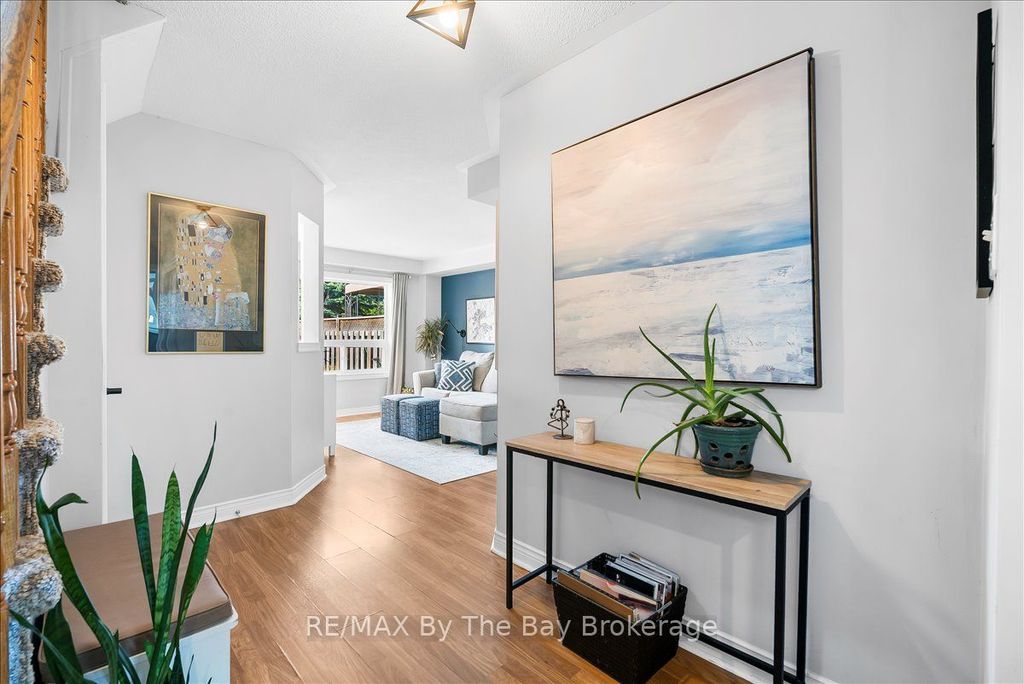 Photo of 92 Brucker Road, Barrie, ON L4N 8H9 (MLS # S12451530)