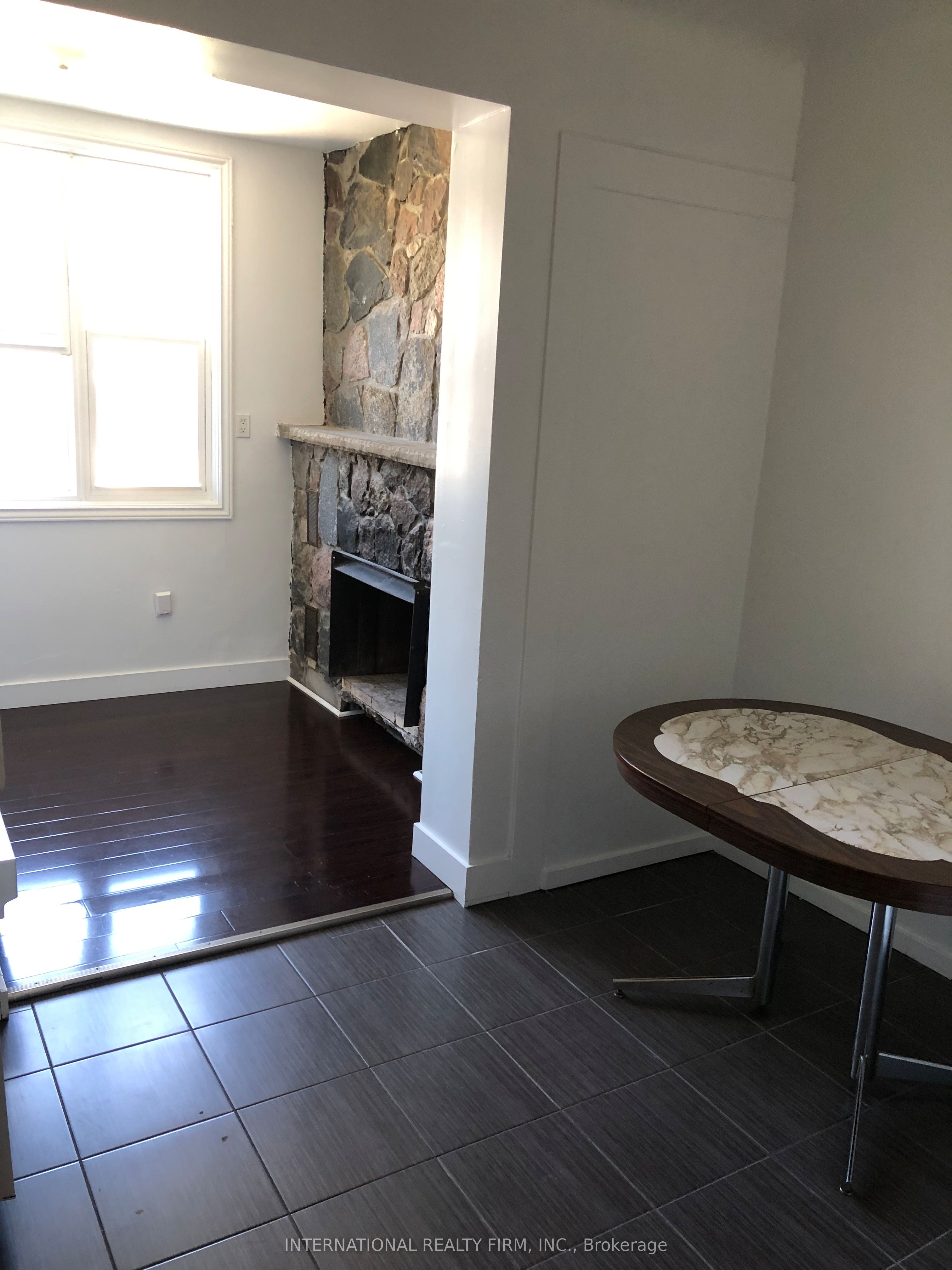 159 Montrose Avenue Unit 1