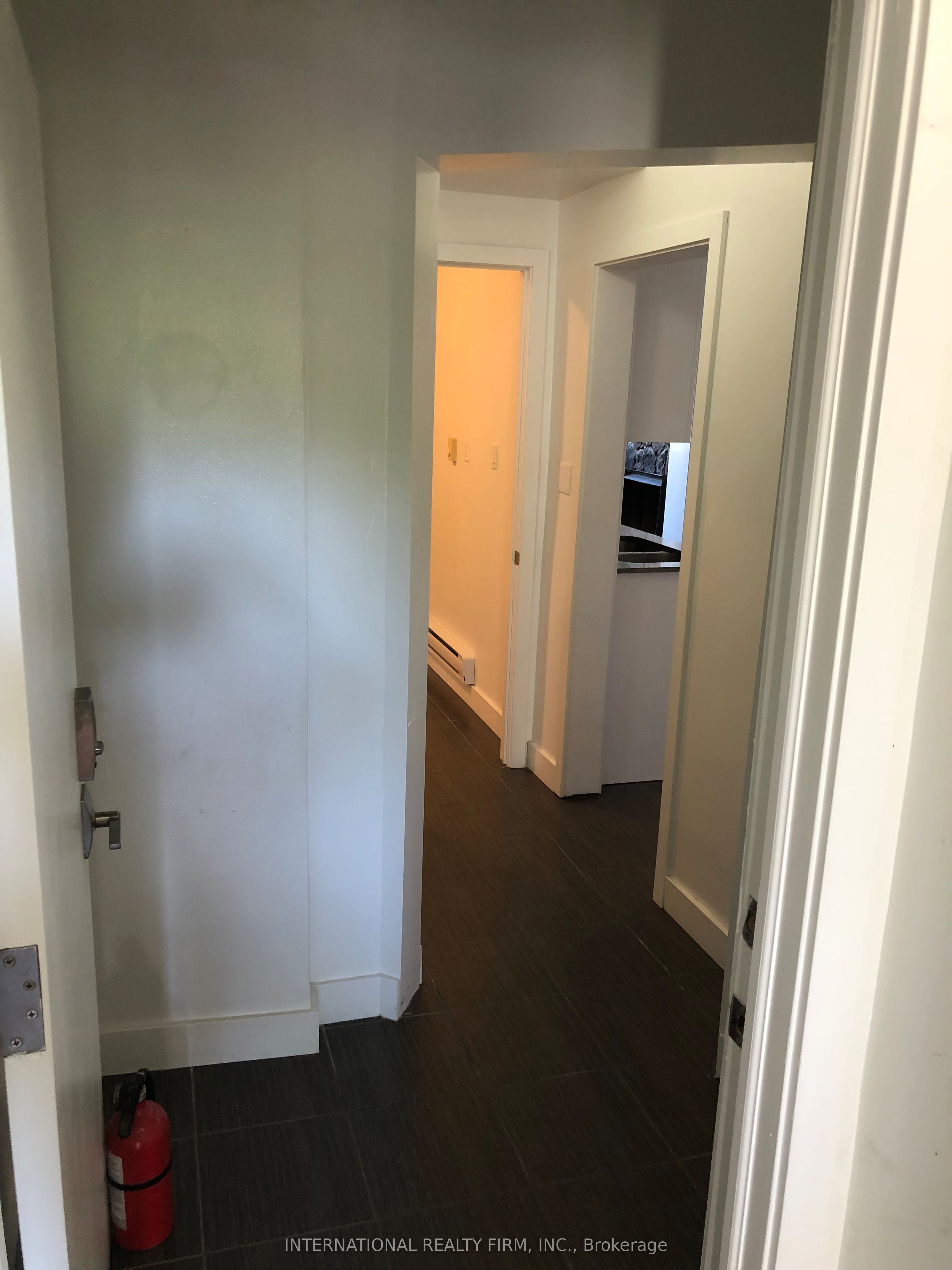 159 Montrose Avenue Unit 1