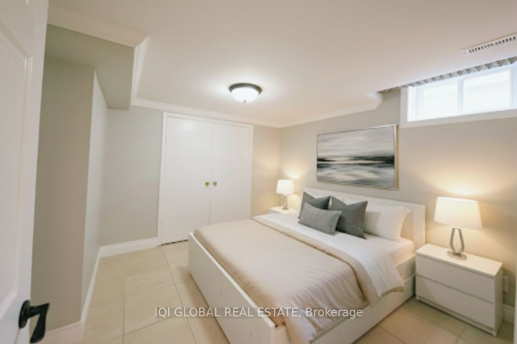 189 River Oaks Boulevard W Bsmt