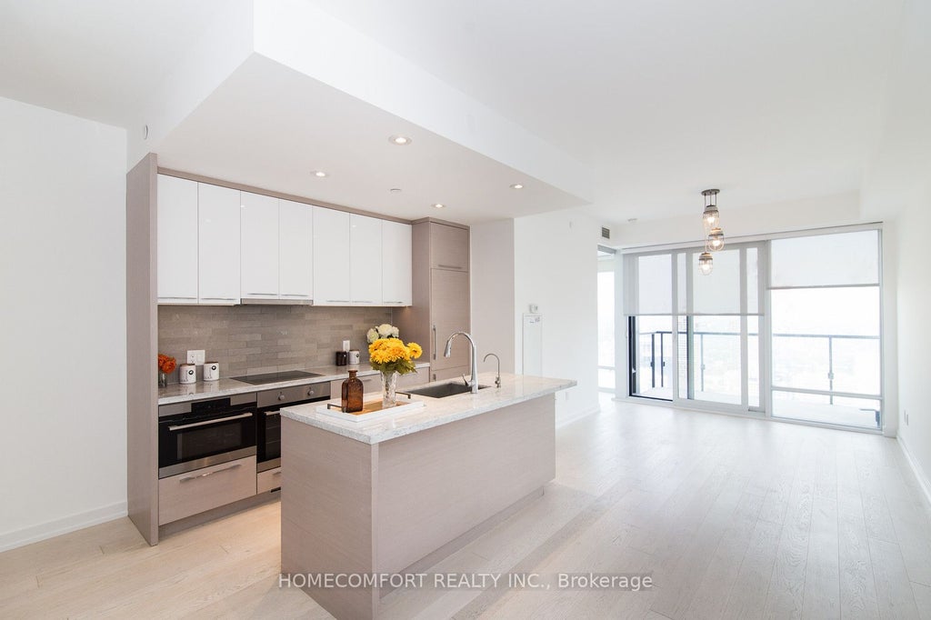 Photo of 488 University Avenue #4703, Toronto, ON M5G 0C1 (MLS # C13856850)
