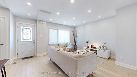 9 Lesmount Avenue Toronto ON M4J 3V5