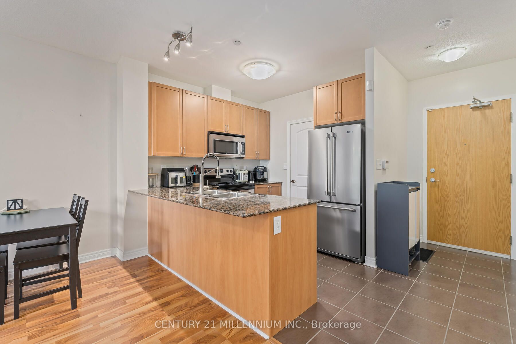 383 Main Street E 107