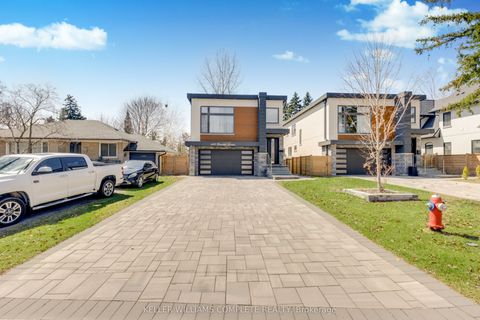 1362 KENMUIR Avenue Mississauga ON L5G 4B4