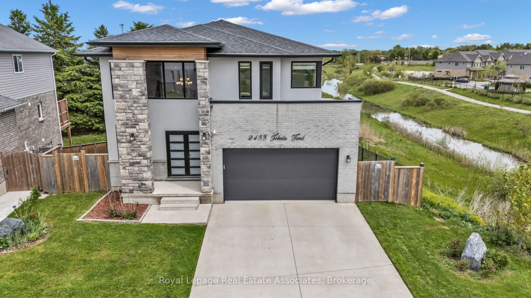 2433 Tokala Trail
