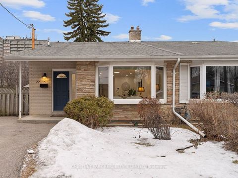 22 Marbury Crescent Toronto ON M3A 2G2