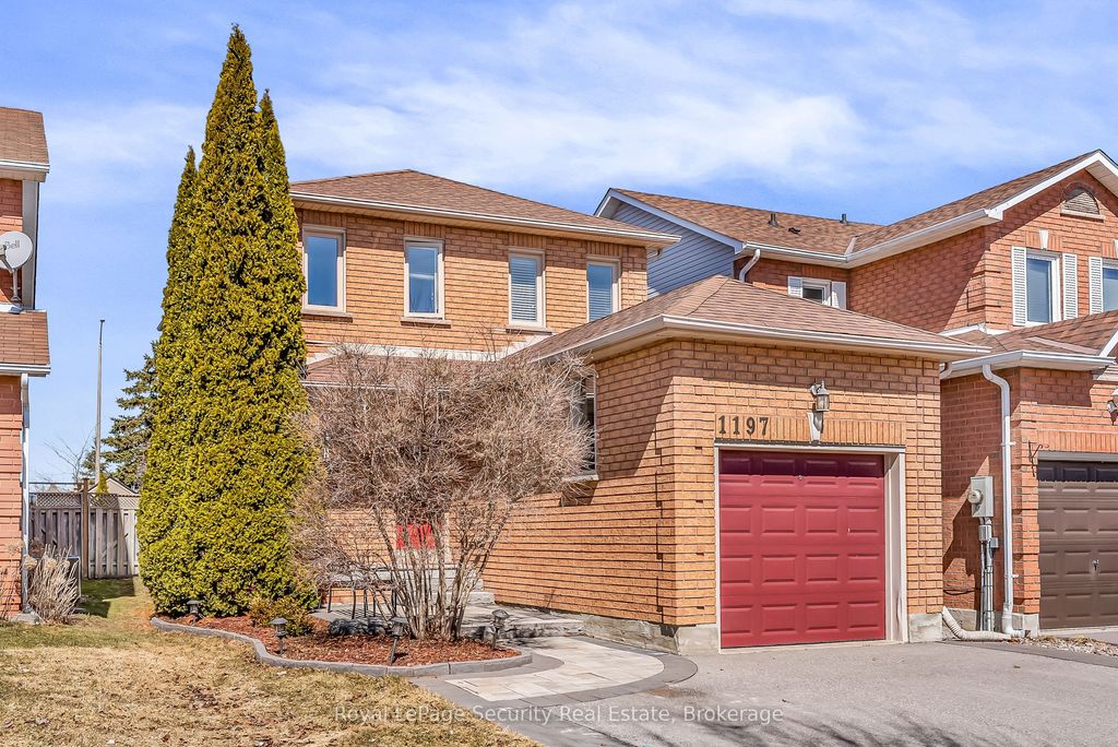 Photo of 1197 Beaver Valley Crescent, Oshawa, ON L1J 8N1 (MLS # E12933758)