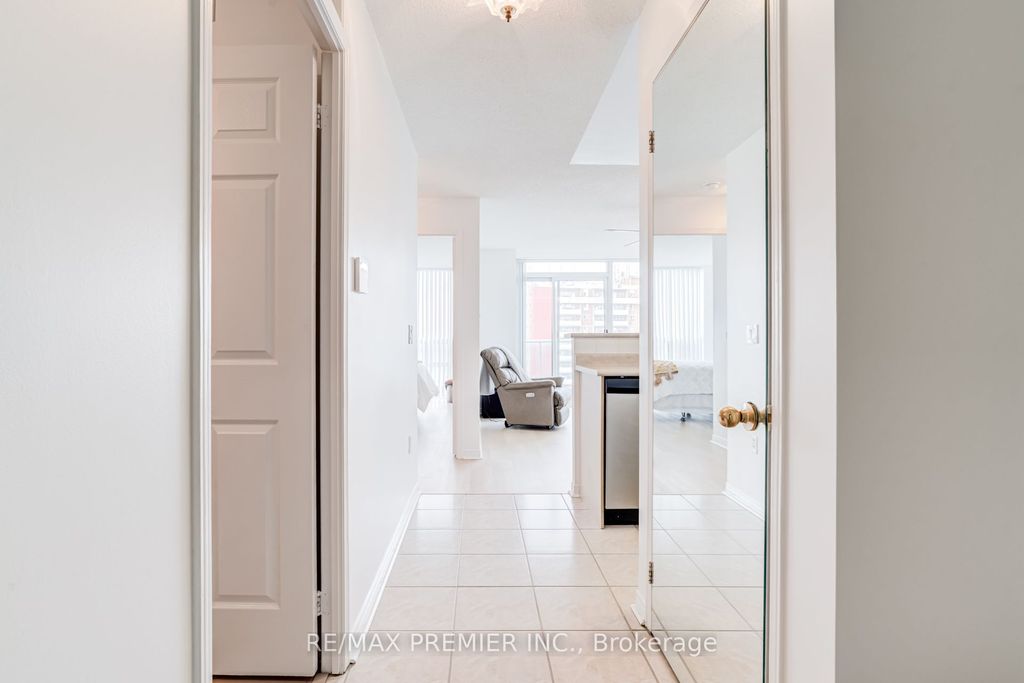 Photo of 15 Michael Power Place #PH06, Toronto, ON M9A 5G4 (MLS # W12959400)
