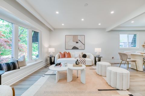 39 Ferrah Street Markham ON L3R 1N6