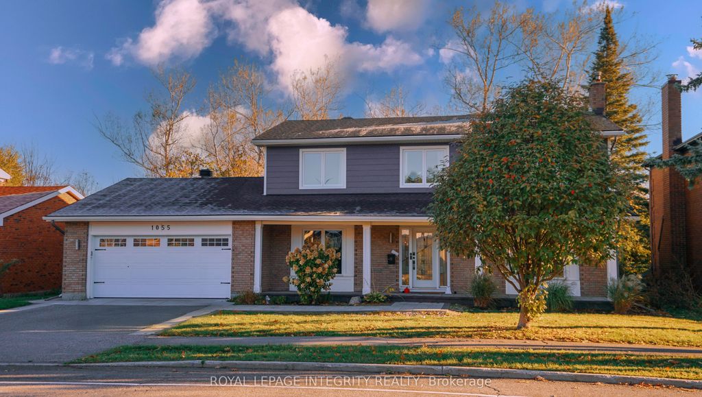 Photo of 1055 PLANTE Drive, Hunt Club - Windsor Park Village and Area, ON K1V 9E5 (MLS # X12752060)