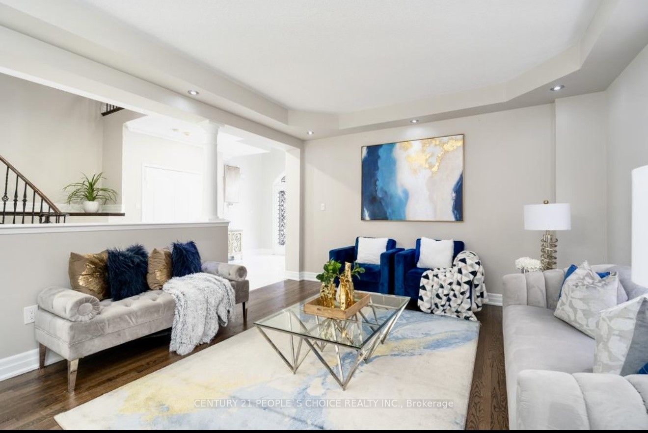 63 Northface Crescent