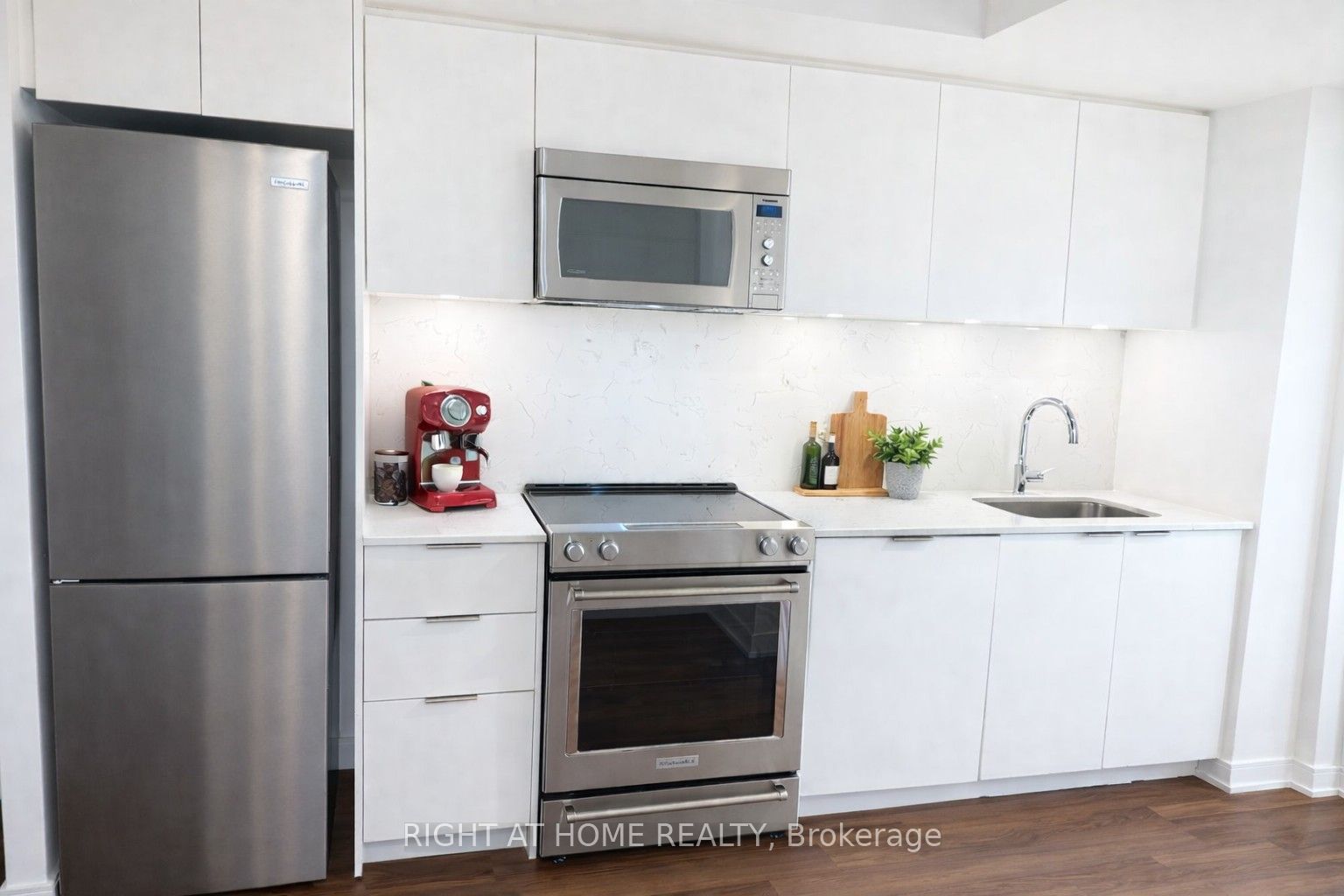 30 Samuel Wood Way 2109