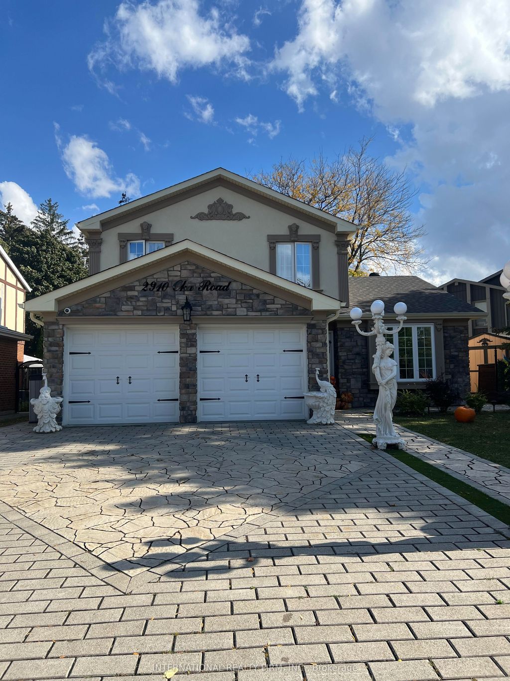 Photo of 2910 Oka Road, Mississauga, ON L5N 1W9 (MLS # W12629026)