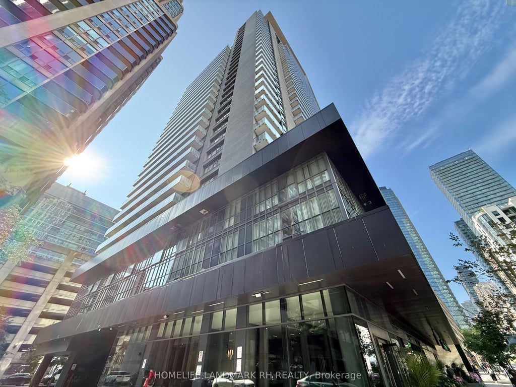 Photo of 770 BAY Street #601, Toronto, ON M5G 0A6 (MLS # C13628386)