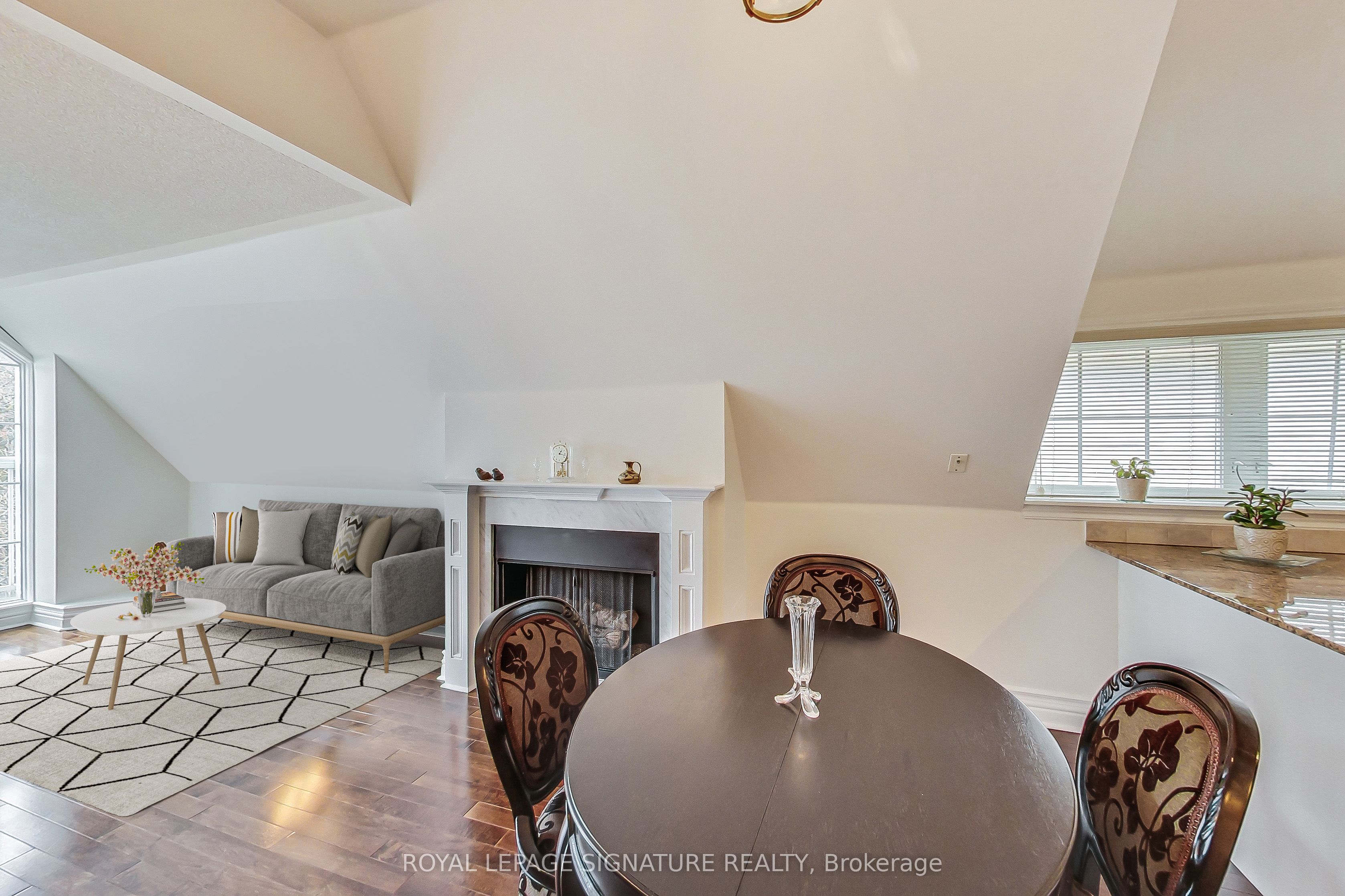 539 Jarvis Street M11