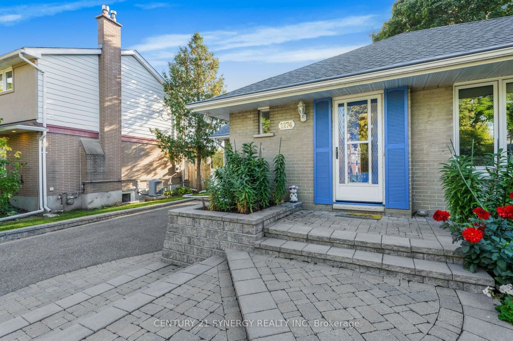 Photo of 1174 Greyrock Crescent, Belair Park - Copeland Park and Area, ON K2C 2A4 (MLS # X12446647)