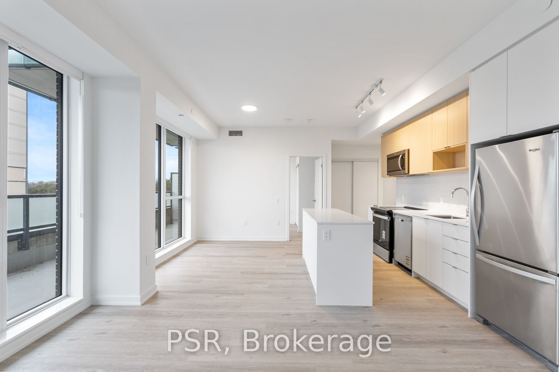 4365 Bloor Street W 409