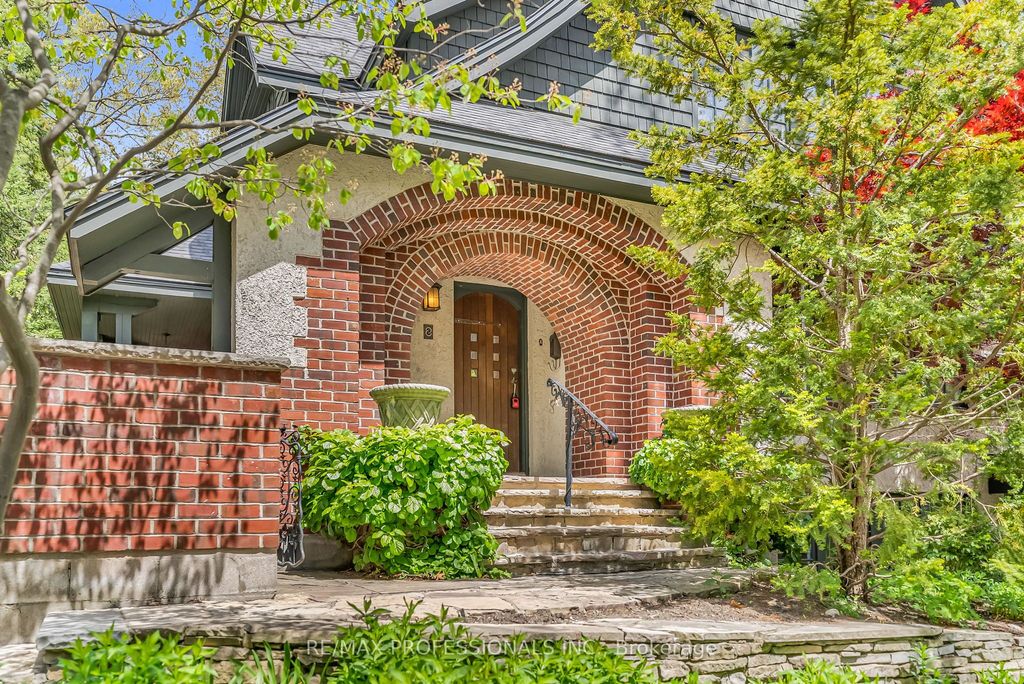 Photo of 8 Wendigo Way, Toronto, ON M6S 2T9 (MLS # W13186608)