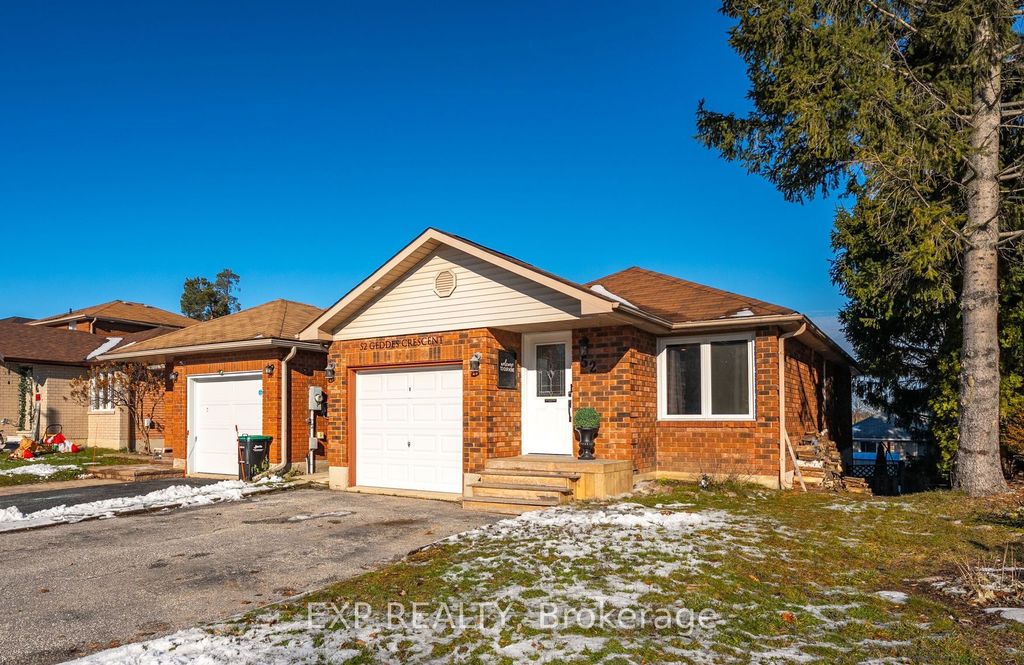 Photo of 52 Geddes Crescent, Barrie, ON L4N 7B2 (MLS # S12565416)