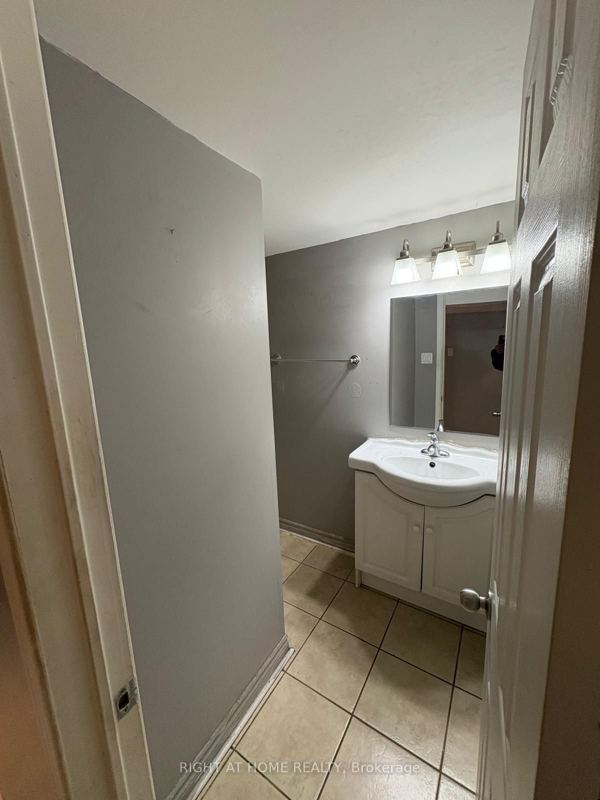 BSMT - 5292 Longhouse Crescent